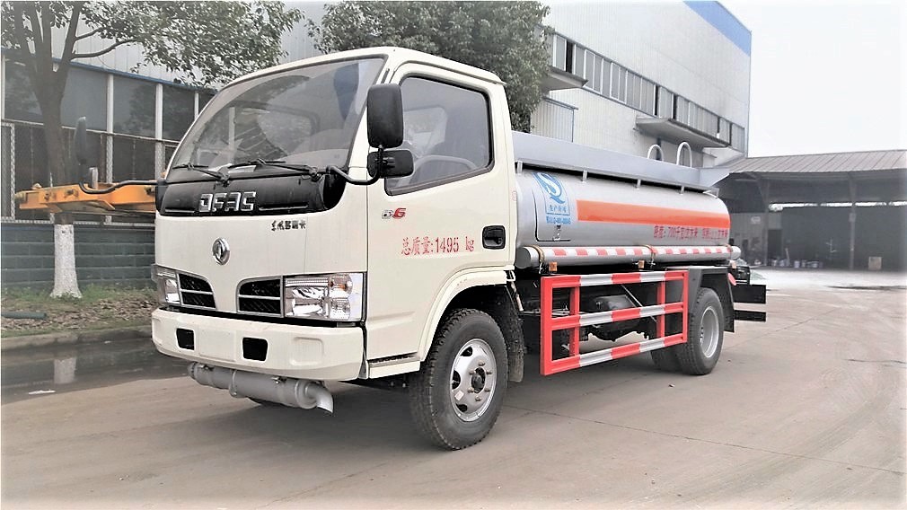 2.22方東風(fēng)小多利卡加油車