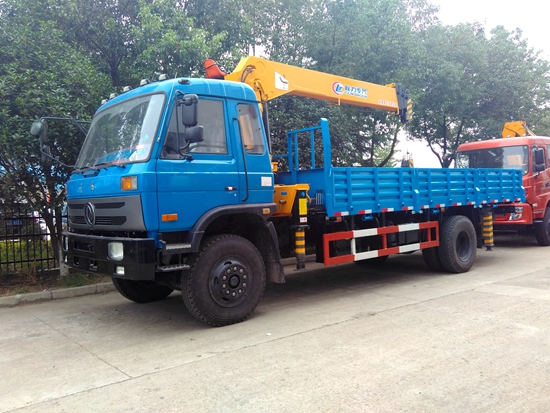 東風(fēng)153單橋隨車(chē)吊