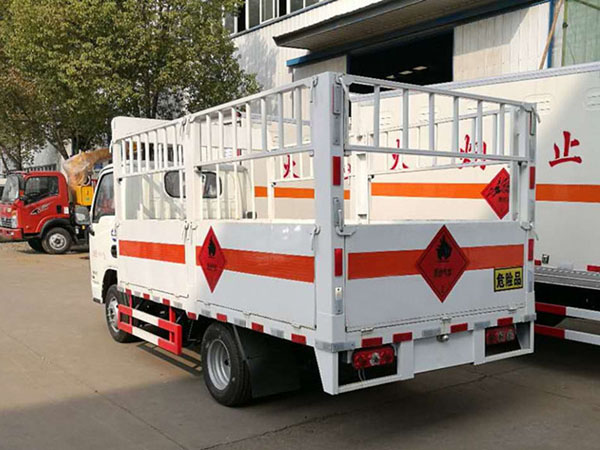 躍進(jìn)3.3米汽油（藍(lán)牌）氣瓶車