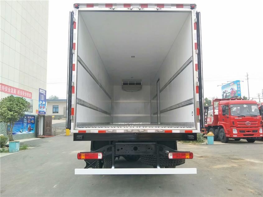 福田歐曼前四后六 9.6米冷藏車