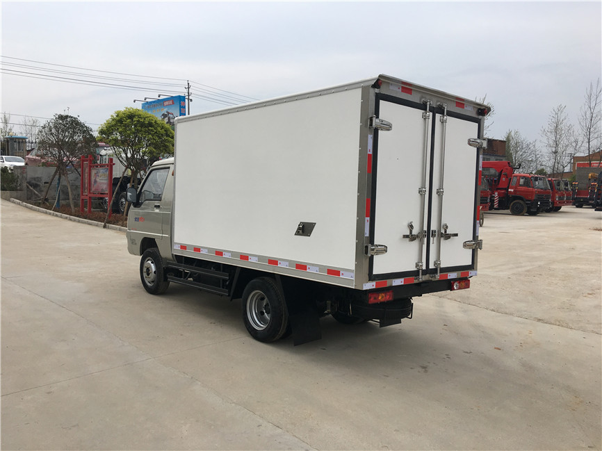 福田馭菱后雙輪 2.9米冷藏車