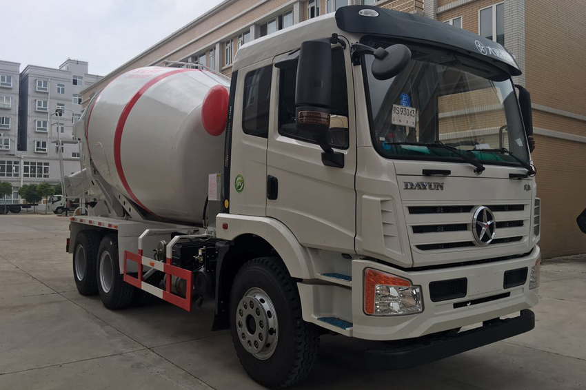大運(yùn)10方攪拌車(chē)