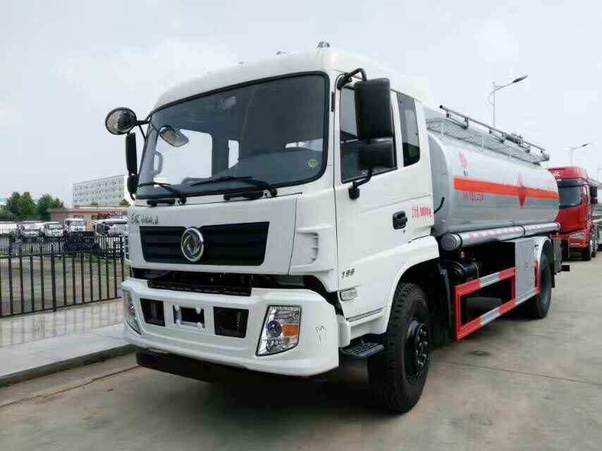  東風(fēng)12.5方運(yùn)油車