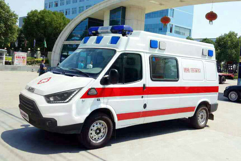 特順長(zhǎng)軸汽油救護(hù)車