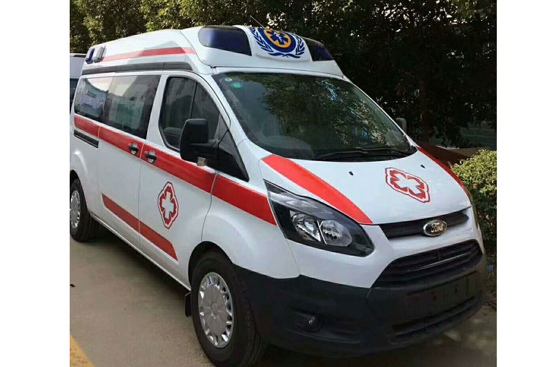 新全順中軸汽油救護(hù)車(chē)