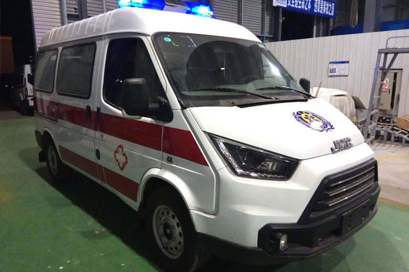 特順短軸汽油救護車