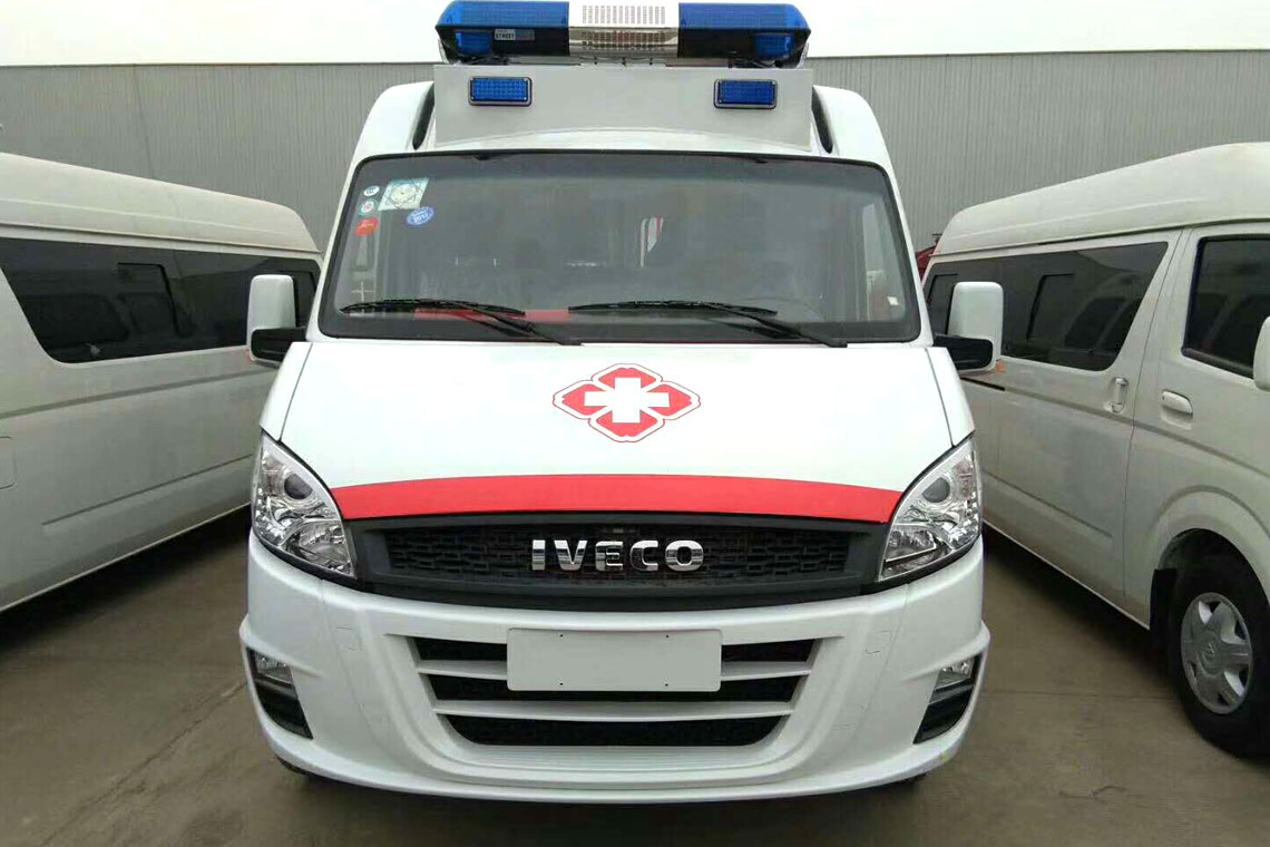 依維柯救護(hù)車