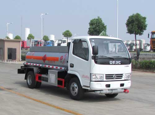 東風(fēng)多利卡2噸加油車(chē)