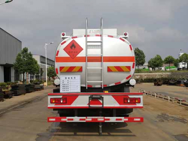 東風(fēng)天錦12噸運(yùn)油車