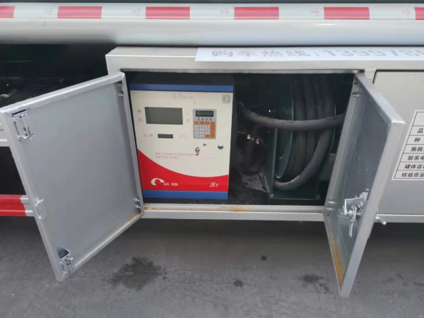 東風(fēng)多利卡5噸加油車