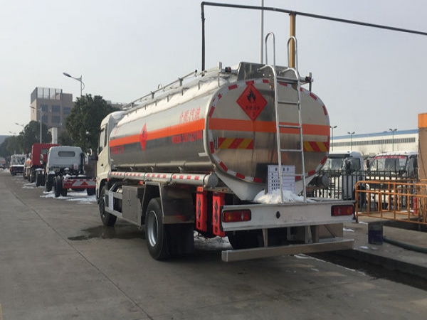 東風(fēng)天錦12噸運(yùn)油車
