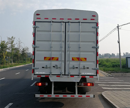 歐曼牌BJ5259CCQ-AC型畜禽運(yùn)輸車