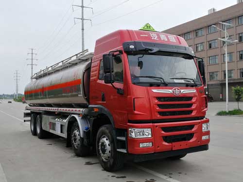 解放悍V前四后六鋁合金運(yùn)油車(chē)