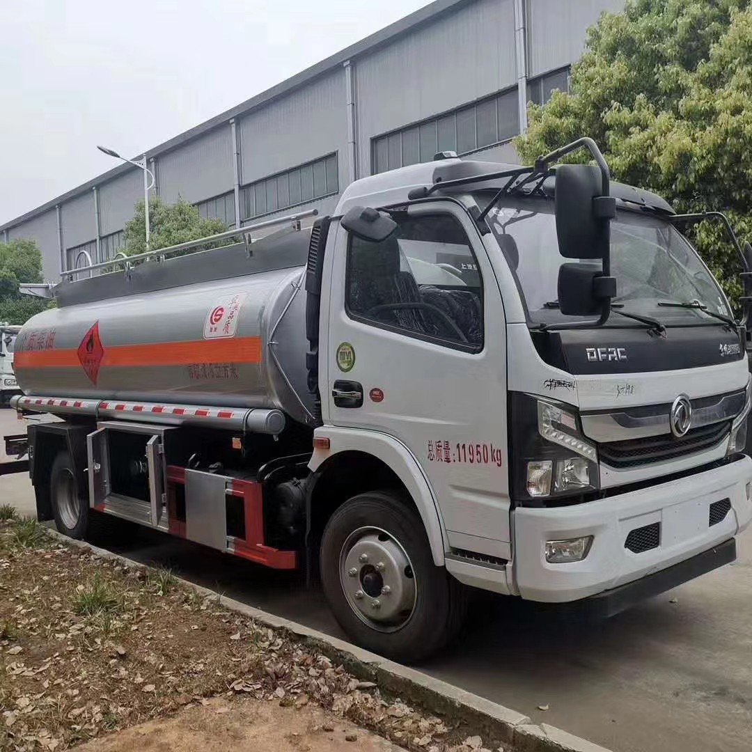   東風(fēng)國(guó)六8噸加油車(chē)
